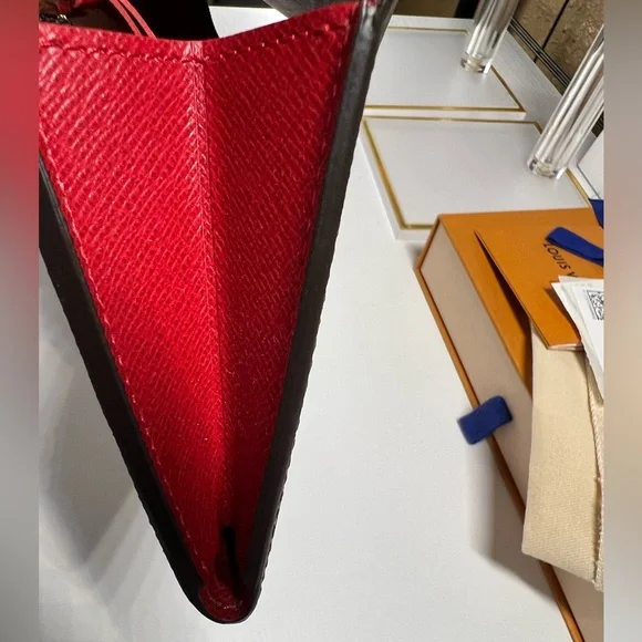 LOUIS VUITTON ♥️ Emilie Wallet In Damier Ebene Canvas - Picture 8 of 14